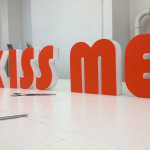 Rótulo Kiss Me